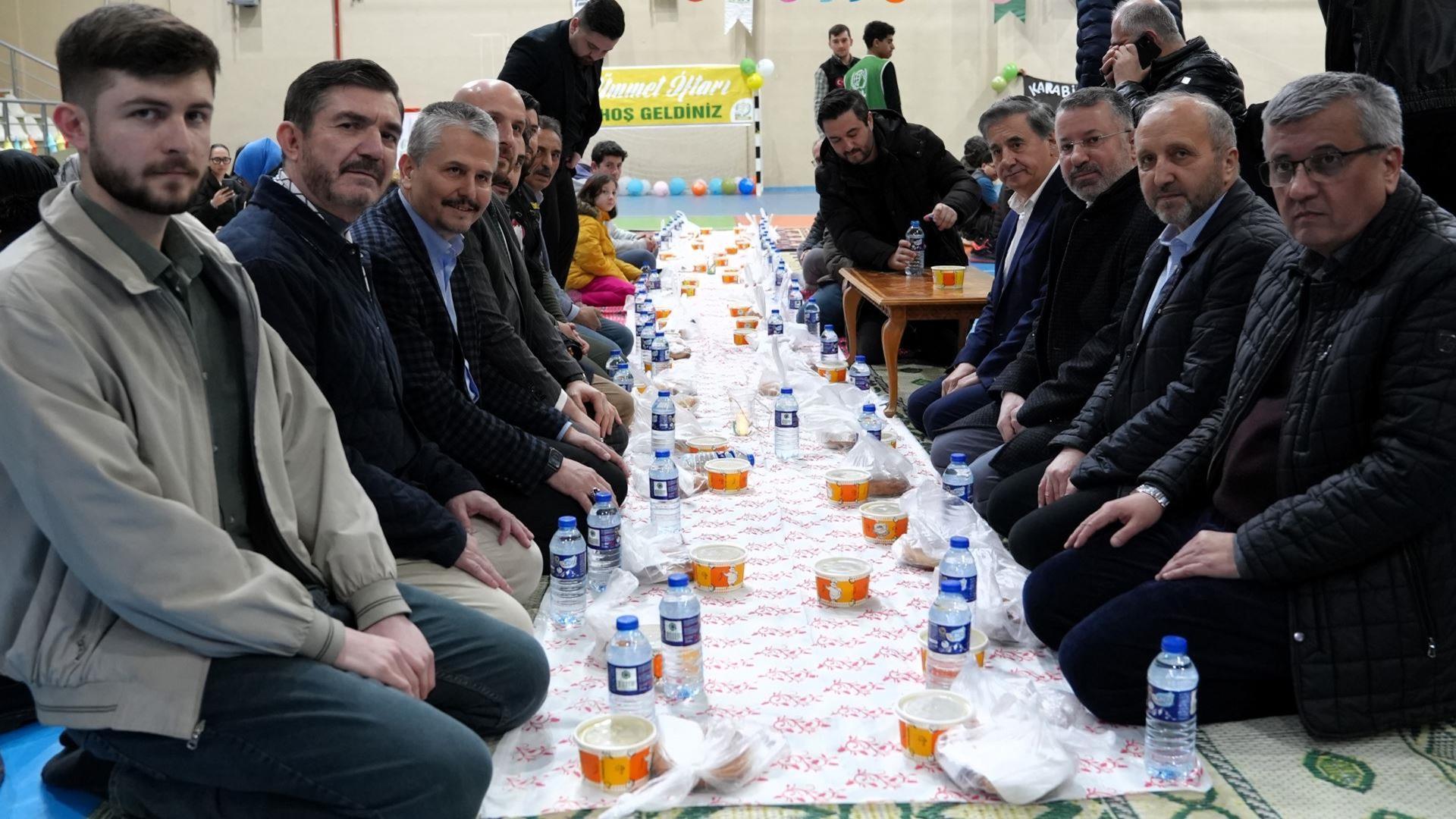 KBÜ’de Ümmet İftarında Birlik ve Kardeşlik Sofrası Kuruldu