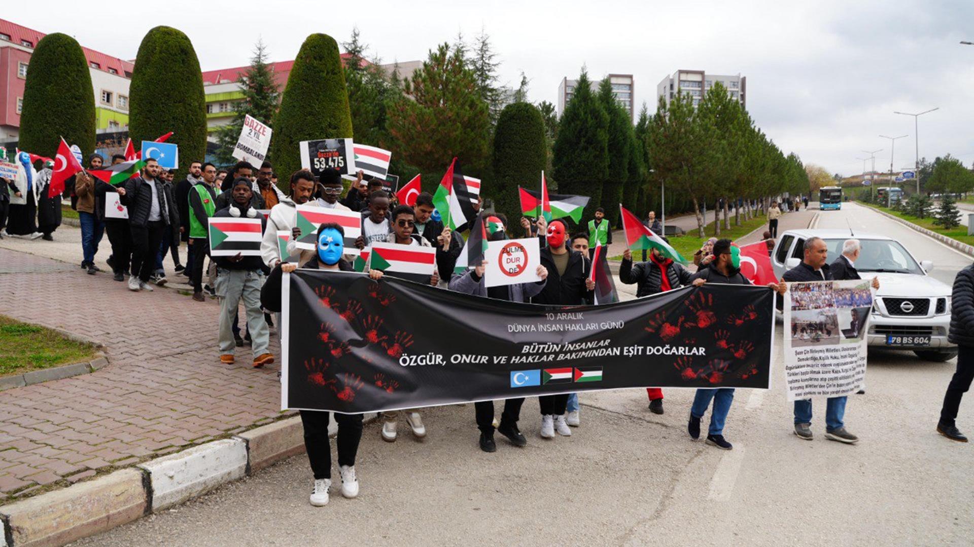KBÜ’de Zulme Karşı Birlik Yürüyüşü Düzenlendi