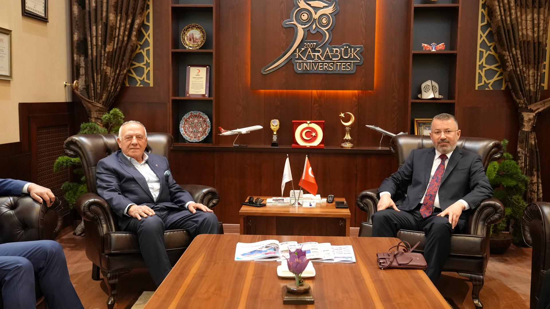 Kamil Güleç’ten Rektör Prof. Dr. Fatih Kırışık’a Ziyaret