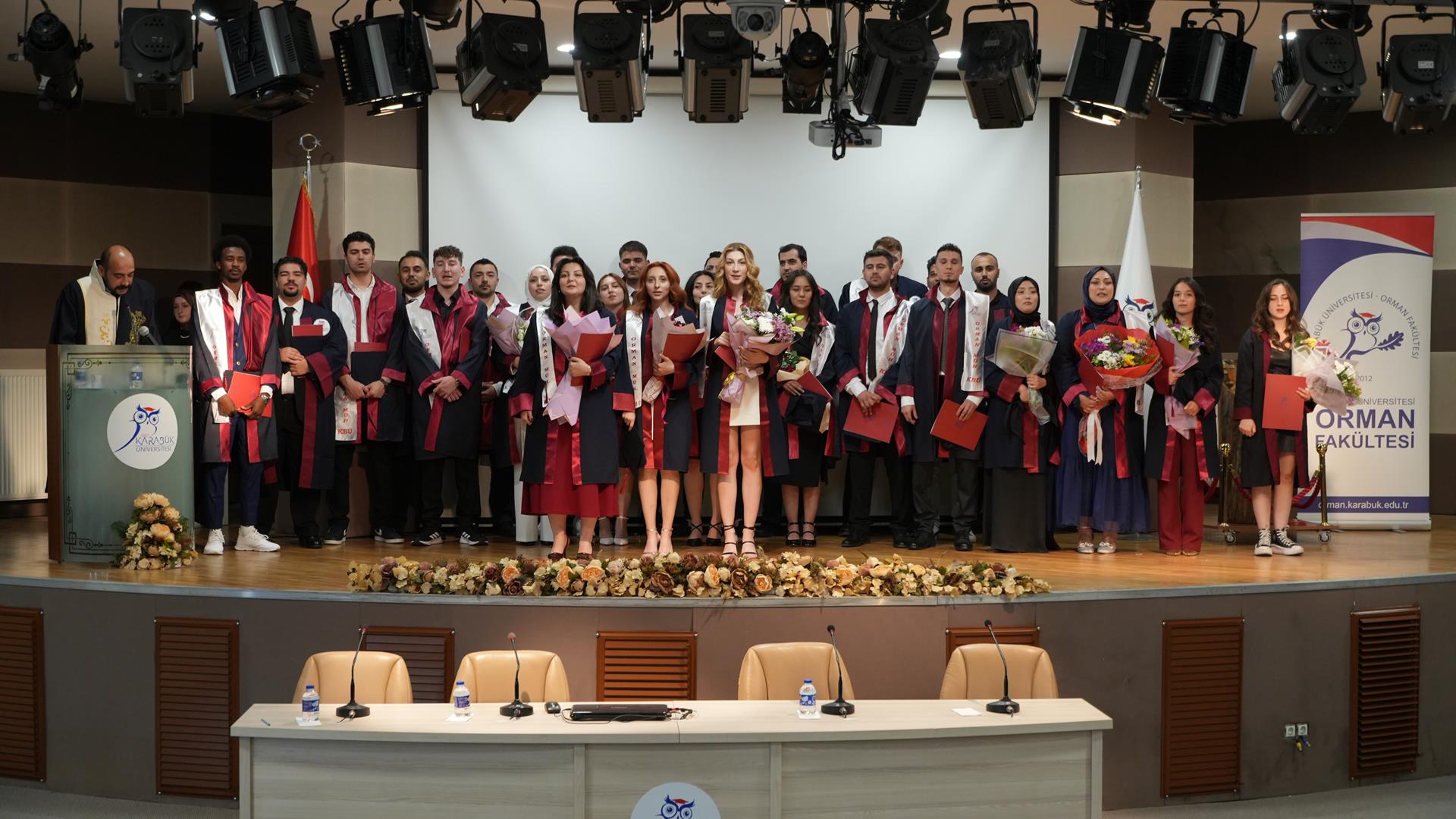 KBÜ Orman Fakültesinde 2024-2025 Akademik Yılı Mezuniyet Sevinci Yaşandı