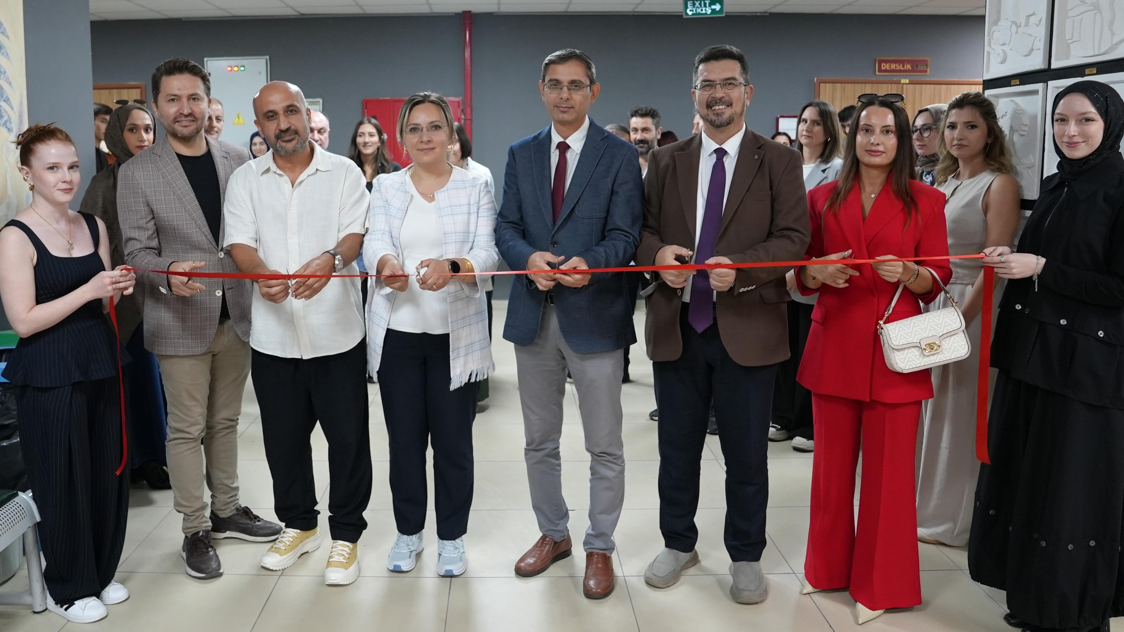 Karabük Üniversitesinde Endüstriyel Tasarım Bölümü Öğrenci Projeleri Sergilendi