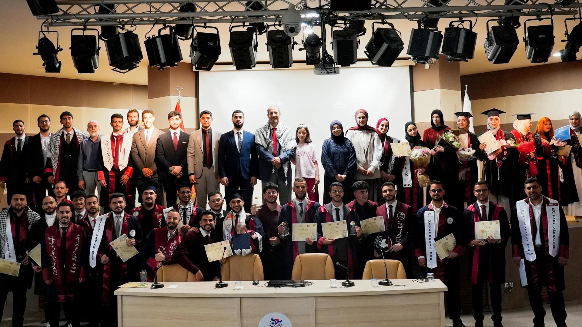 Karabük Üniversitesinde Filistinli Öğrencilerin Mezuniyet Sevinci