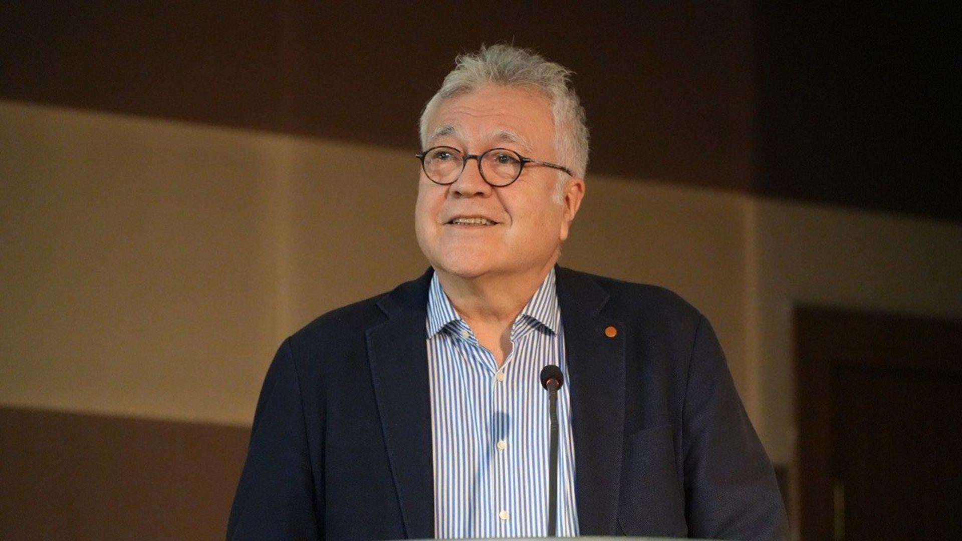 Tayfun Öneş, KBÜ Öğrencileriyle Tecrübelerini Paylaştı